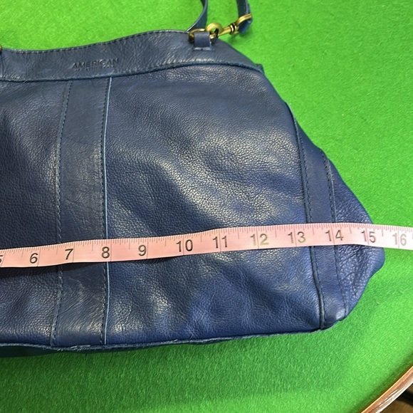 AMERICAN LEATHER CO BLUE SOFT LEATHER TRIPPLE ENTRY BUCKET SHOULDER BAG - Picture 16 of 16